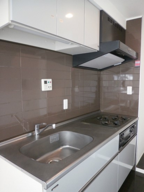 0100000000000000000000006944961_4