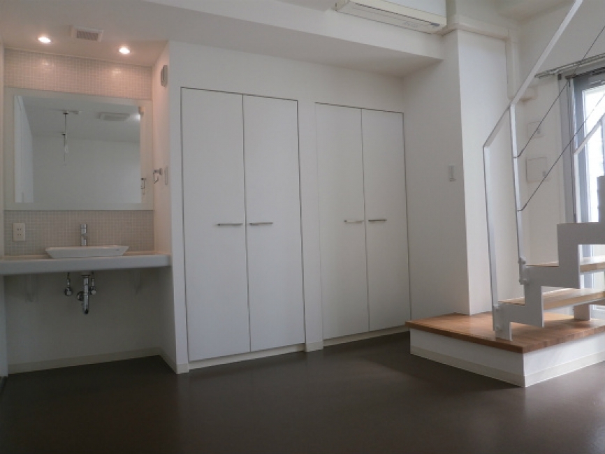 0100000000000000000000006944961_5