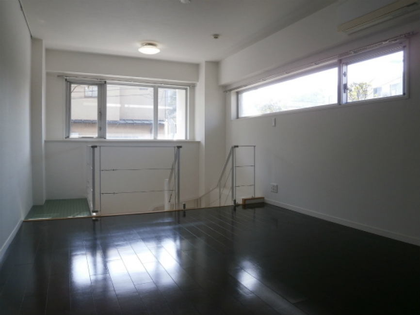 0100000000000000000000006944961_3