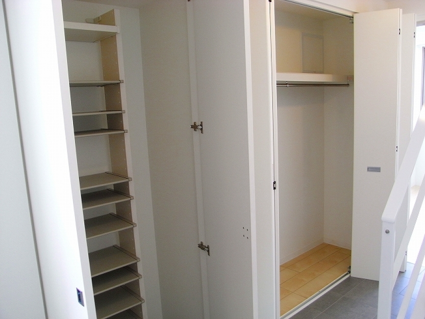 シューズボックス、クローゼット